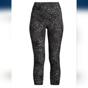 TIME AND TRU WOMEN'S SUEDED CAPRI LEGGING WAIST 14 LENGHT 31